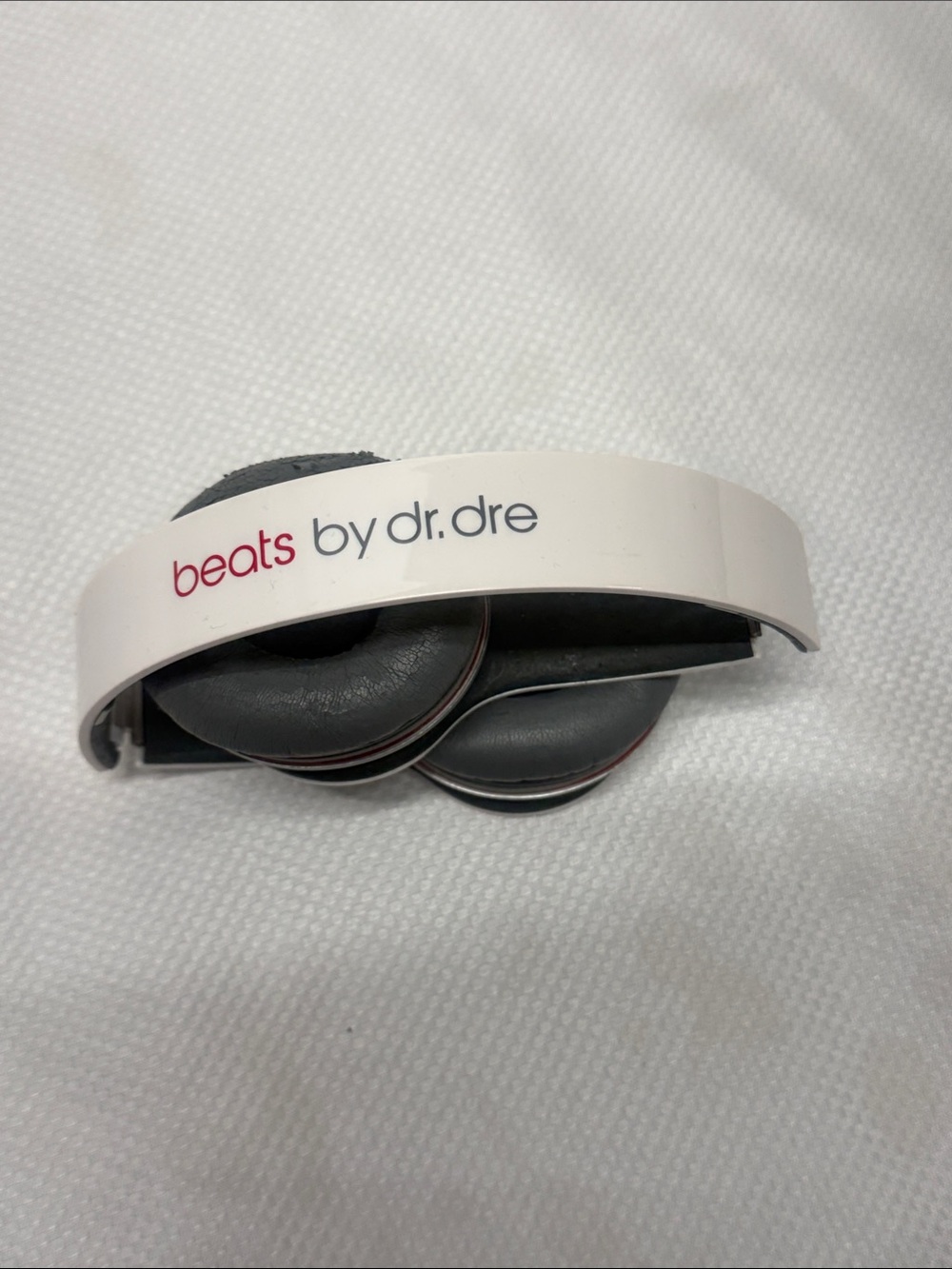 White beats by Dr. Dre Solo On-Ear Headphones - Wired